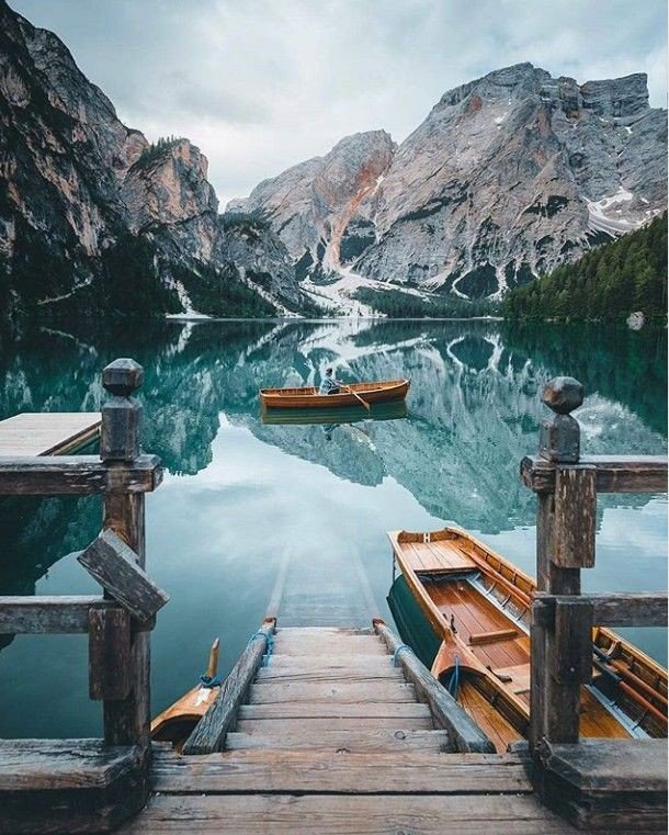Lake Braies (Pragser Wildsee) - lakeside restaurants